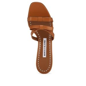 NWT Manolo Blahnik Sapikala Leather Sandals Sz 39